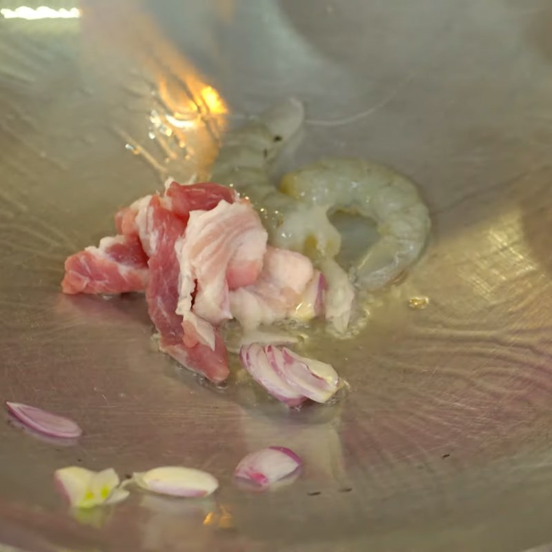 Bước 4 Đổ bánh xèo Bánh xèo nấm mối
