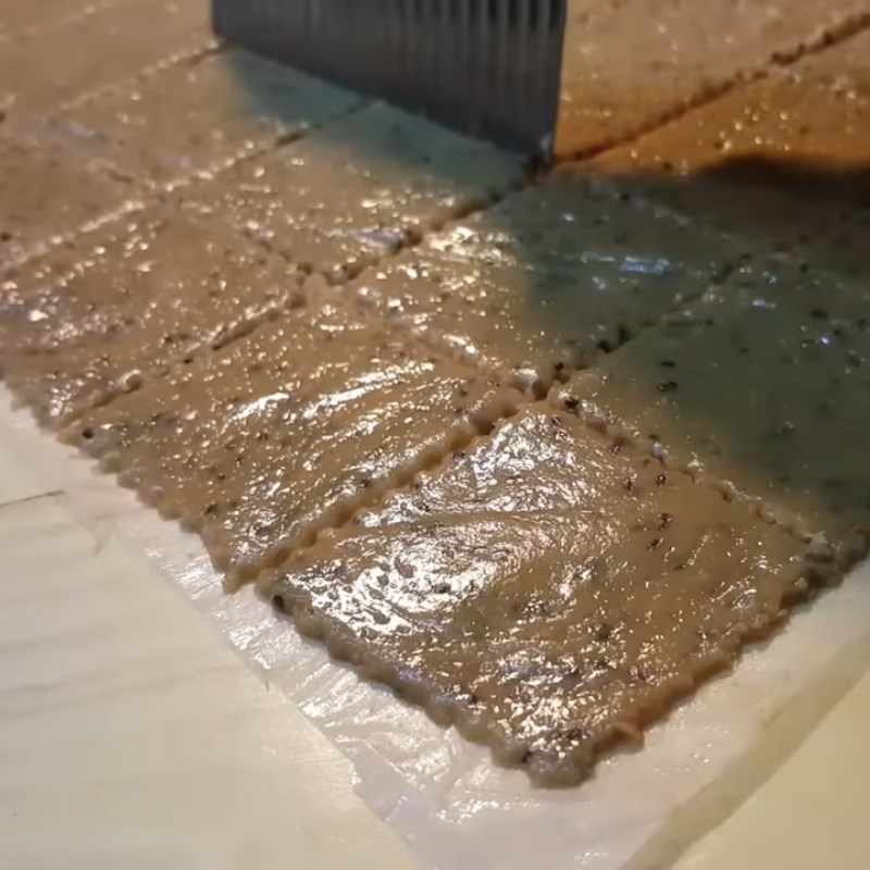 Bước 4 Cán bột và tạo hình Bánh qui hạt chia cà phê dừa