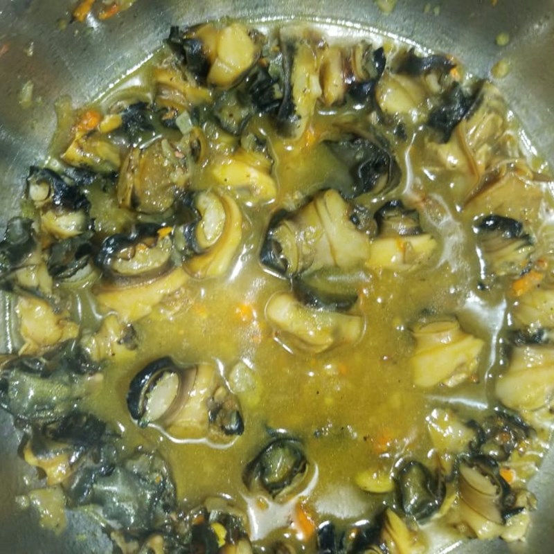 Bước 4 Làm ốc nấu chuối đậu Ốc nấu chuối đậu