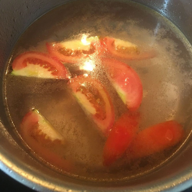 Bước 3 Nấu canh Canh chua cá bạc má măng chua