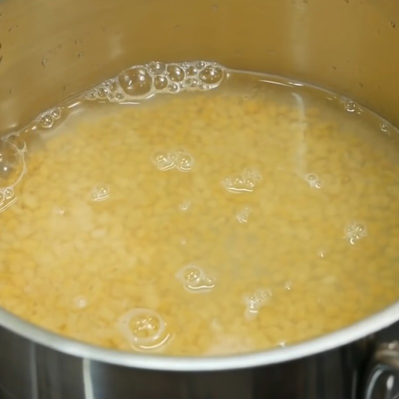 Bước 1 Nấu đậu xanh Nước chấm từ bột nếp và đậu xanh
