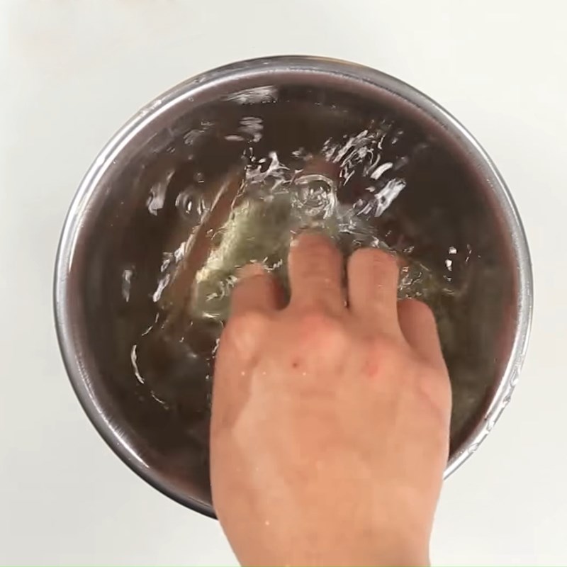 Bước 1 Ngâm gelatin Bánh sữa dừa với gelatin