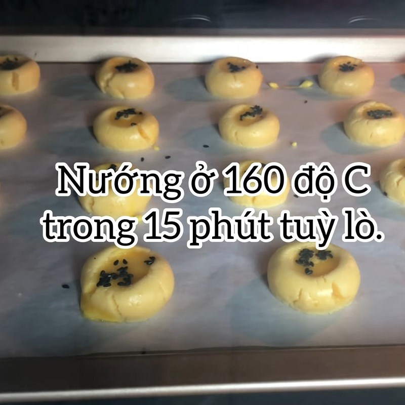 Bước 5 Nướng bánh Bánh quy trứng muối kem trứng