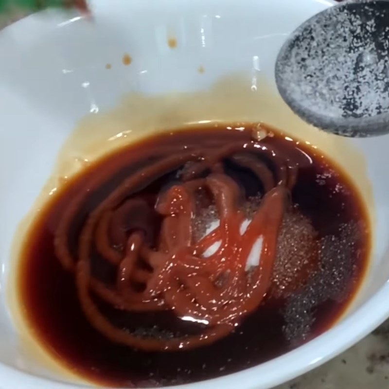 Bước 1 Pha sốt Nước tương ngọt