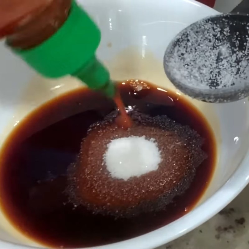 Bước 1 Pha sốt Nước tương ngọt