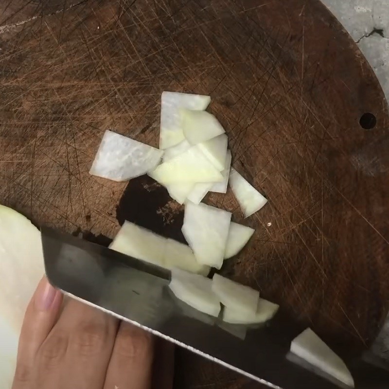 Bước 1 Sơ chế cà rốt và su hào Nước chấm bánh gối su hào cà rốt