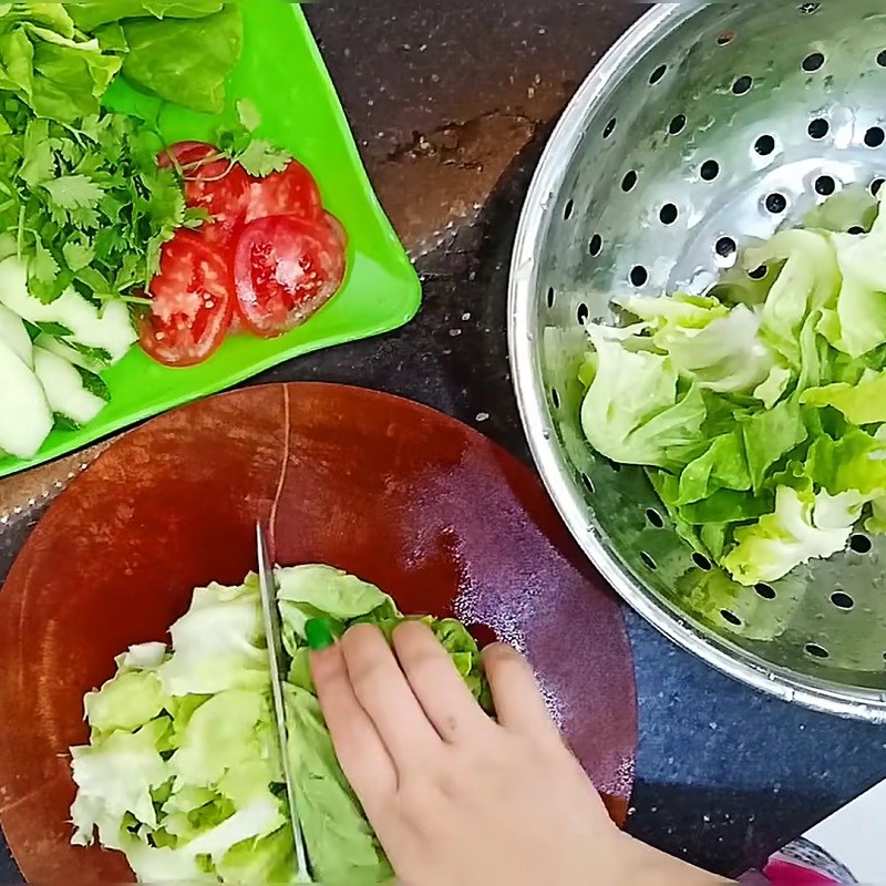 Bước 1 Sơ chế các nguyên liệu Xà lách (salad) trộn dầu giấm