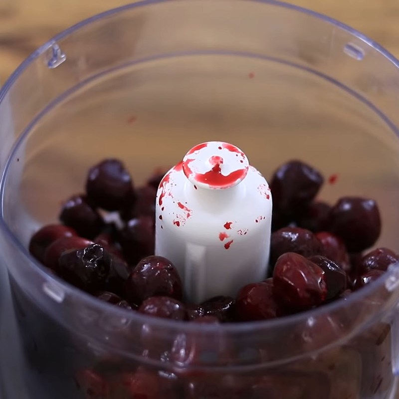 Bước 1 Sơ chế cùng xay nhuyễn cherry Kem cherry