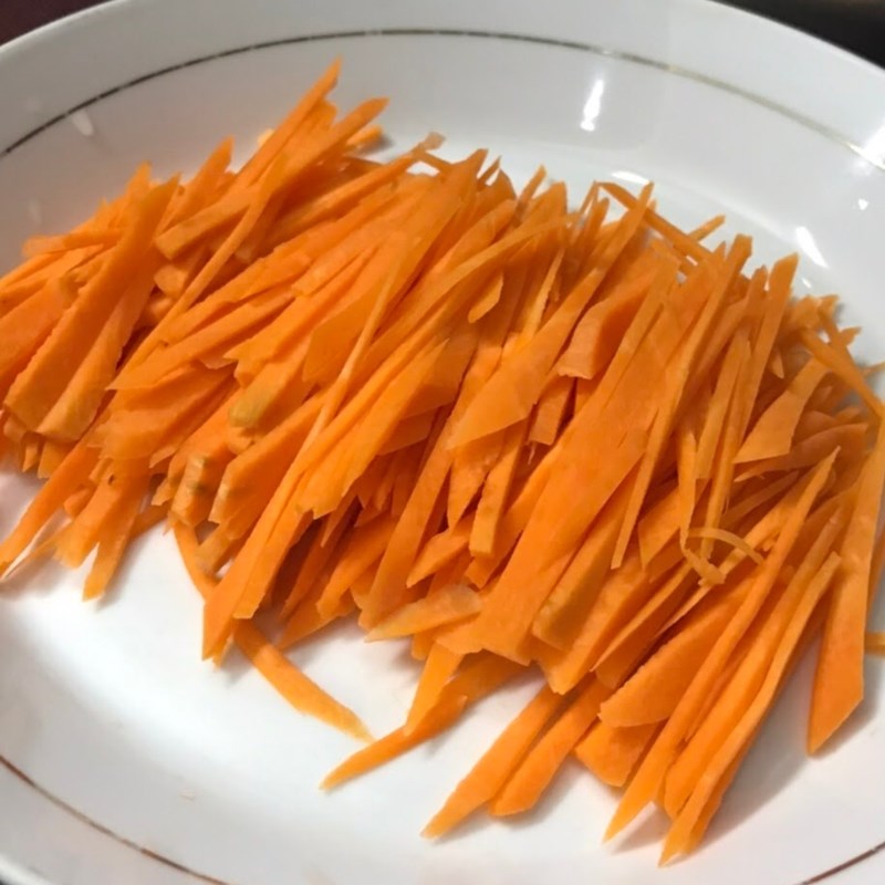 Bước 1 Sơ chế nguyên liệu Bắp cải xào cà rốt