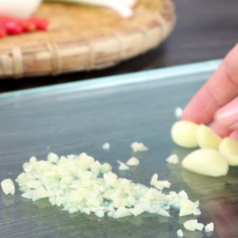 Bước 1 Sơ chế nguyên liệu Trứng cút kho đậu hũ