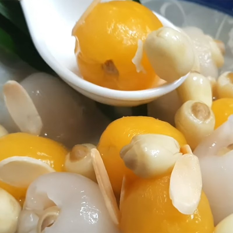 Bước 5 Thành phẩm Chè chôm chôm hạt sen