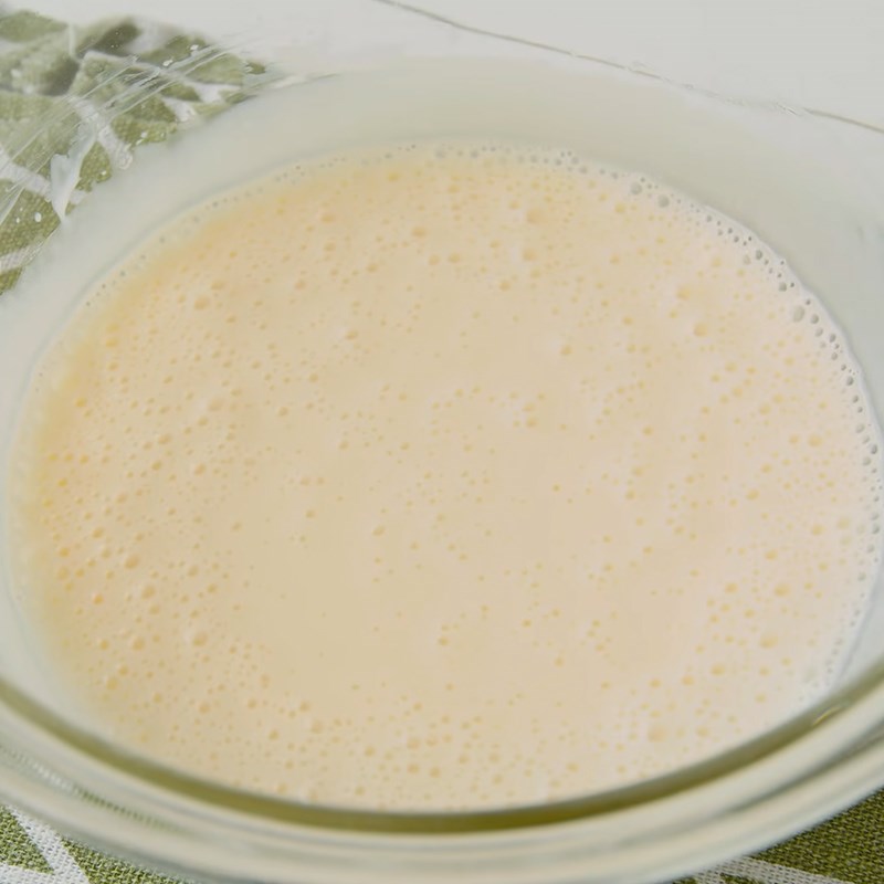 Bước 1 Trộn hỗn hợp trứng Bánh chuối Thượng Hải
