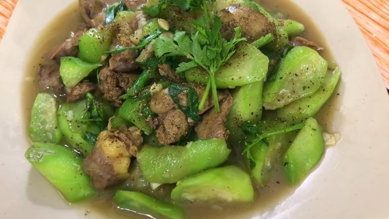 L&ograve;ng g&agrave; x&agrave;o mướp