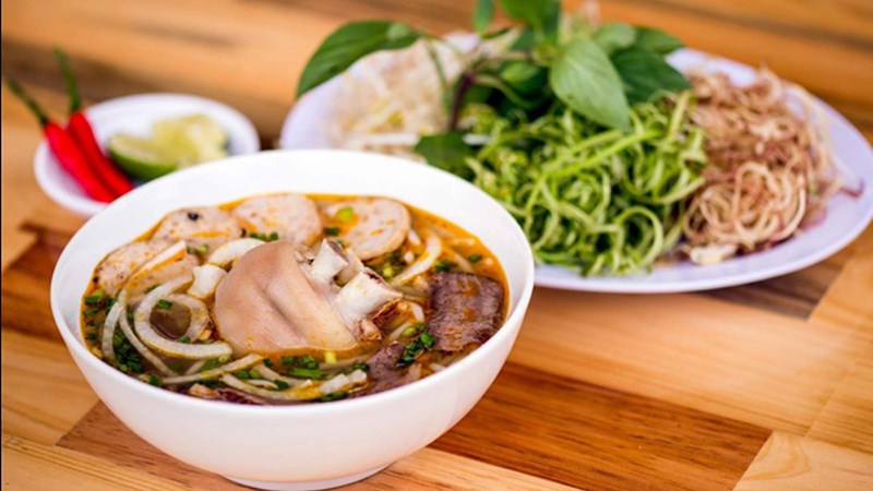 Bún măng gà