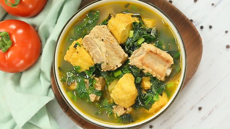 Canh chuối xanh với sườn