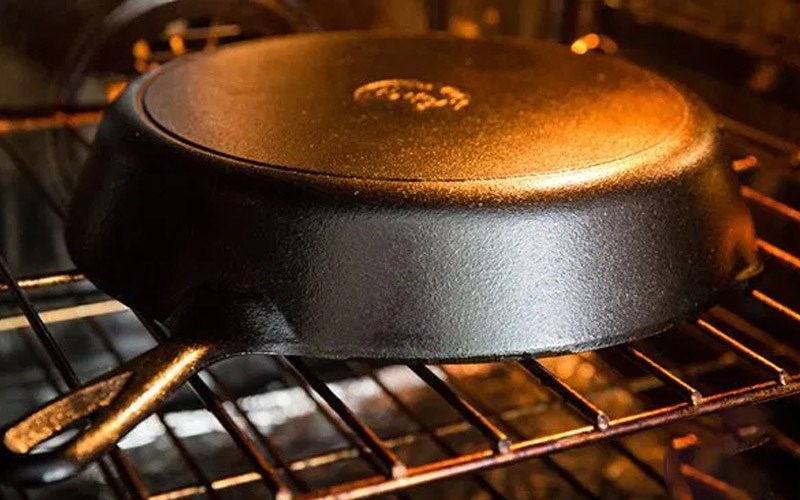 Bước 4: Sấy chảo trong l&ograve;