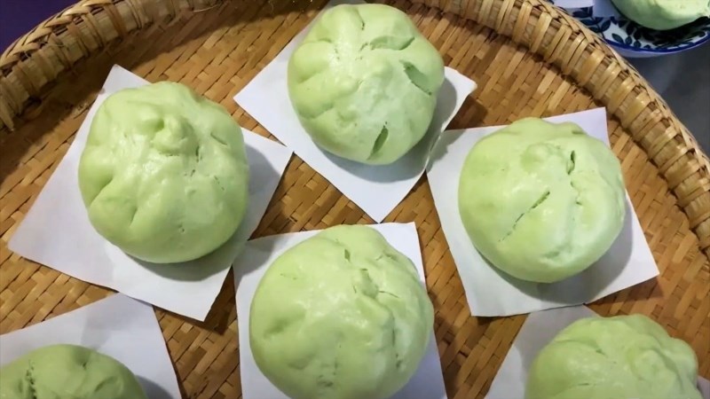  Bánh bao lá dứa