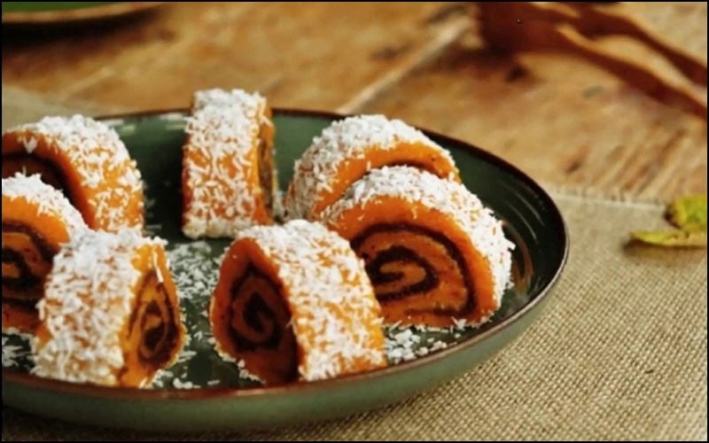 Bánh bí đỏ nhân đậu đỏ