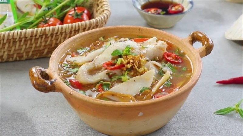 Canh măng chua cá diêu hồng