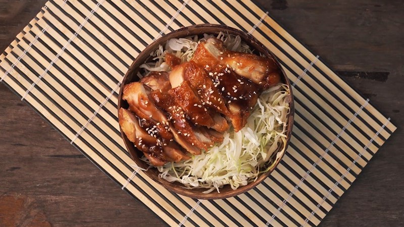 Cơm gà sốt teriyaki