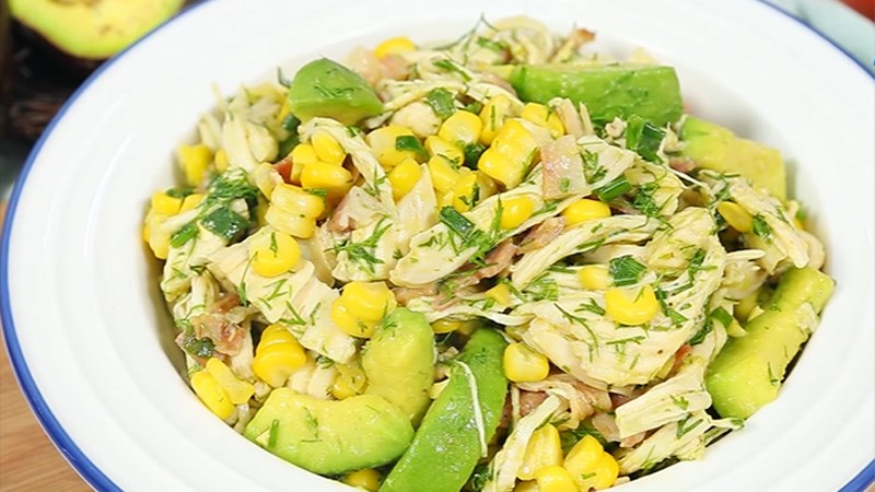 salad bơ ức gà