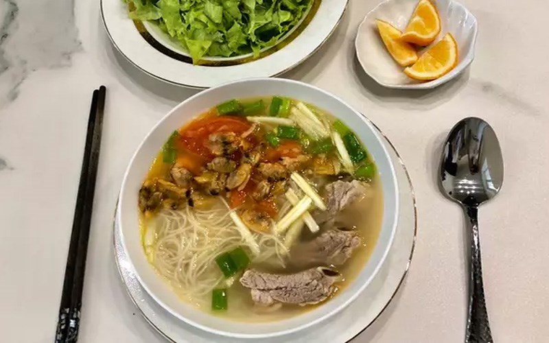 Bún sò lụa sườn heo