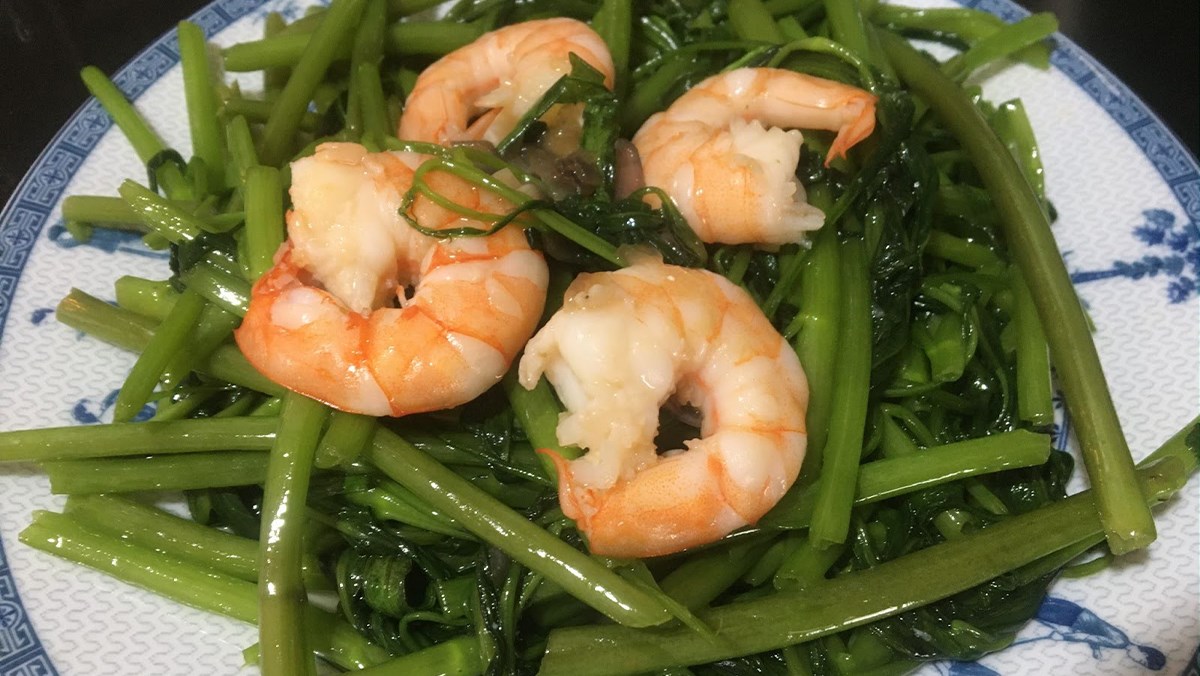 Rau muống xào tôm tươi