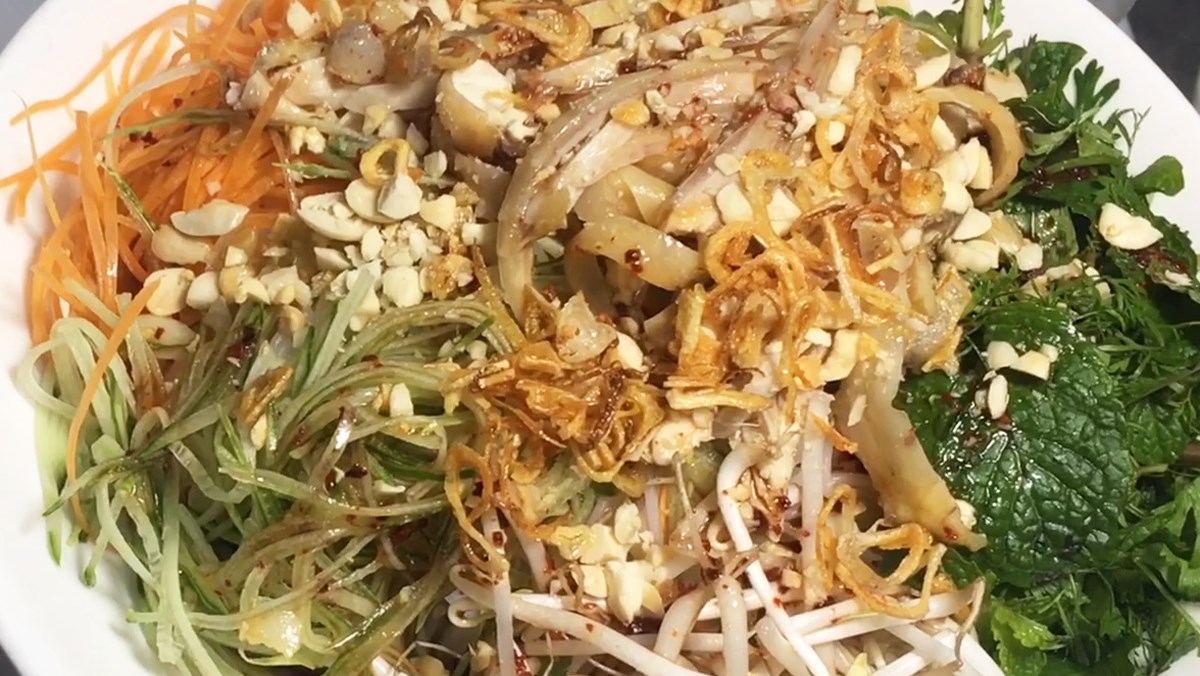 Bún gà trộn