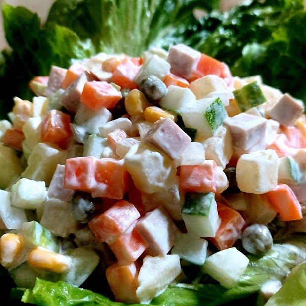 Cách làm salad Nga ngon miệng đơn giản dễ làm ngay tại nhà