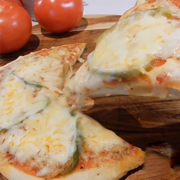 2 cách làm bánh pizza bằng lò vi sóng thơm ngon hấp dẫn chỉ trong tích tắc