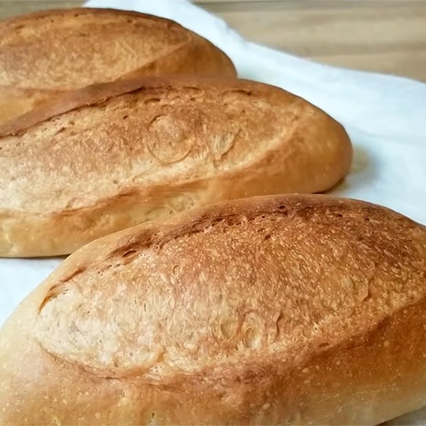 Cách làm bánh mì không cần bột nở, vỏ giòn đặc ruột cực đơn giản tại nhà