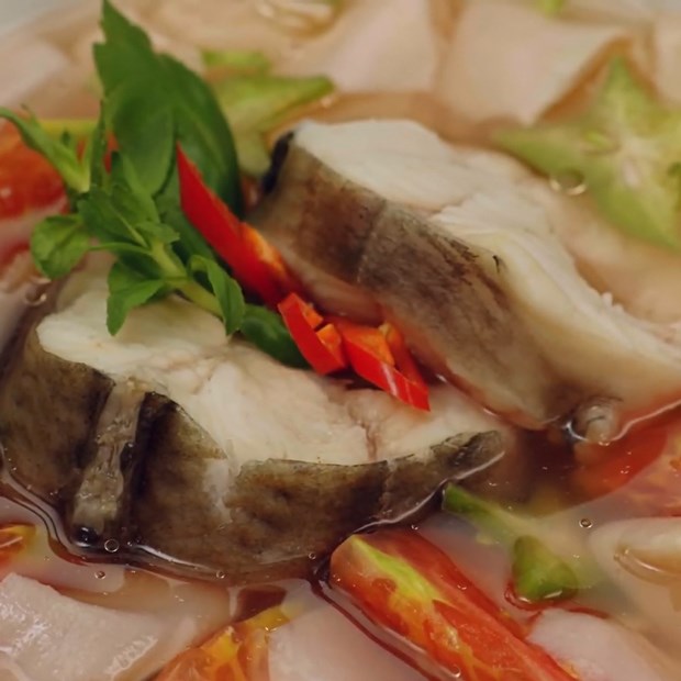 Cách làm canh cá lăng nấu măng chua đơn giản, bắt cơm vô cùng