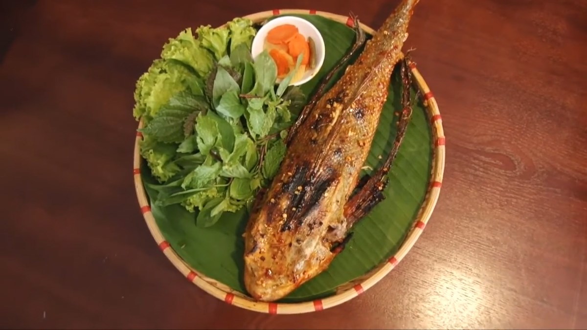 Cá tắc kè nướng muối ớt