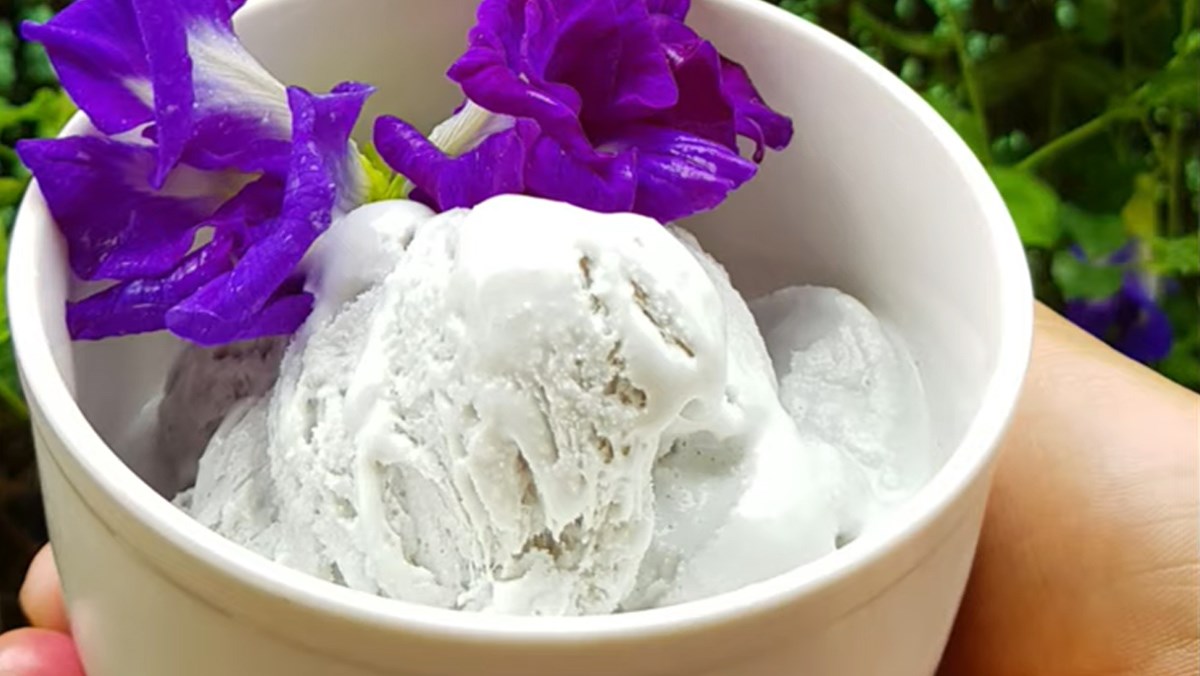 Kem hoa đậu biếc sữa