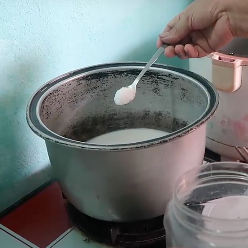 Bước 1 Nấu nước cốt dừa Xôi đậu xanh nguyên hạt nước cốt dừa