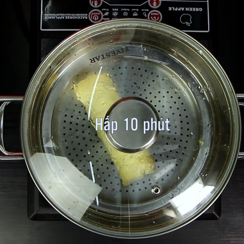 Bước 4 Cuốn và hấp trứng cuộn tôm Trứng cuộn tôm hấp ngũ sắc
