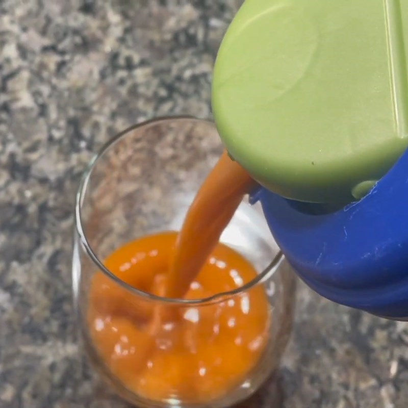 Bước 2 Ép nước đu đủ, cà rốt cần tây Nước ép đu đủ cà rốt cần tây