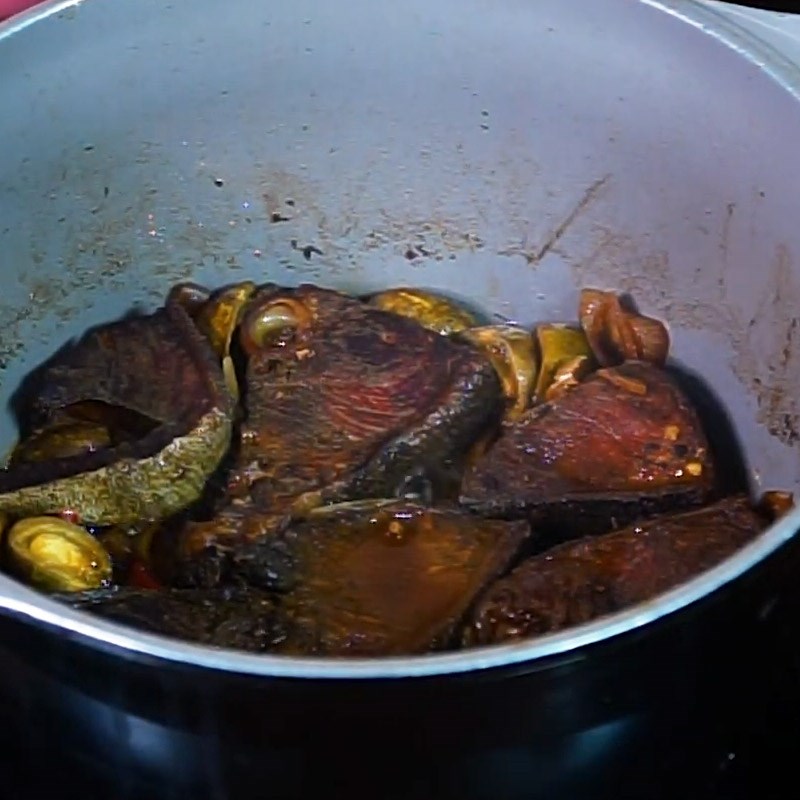 Bước 3 Kho cá Cá kho sấu