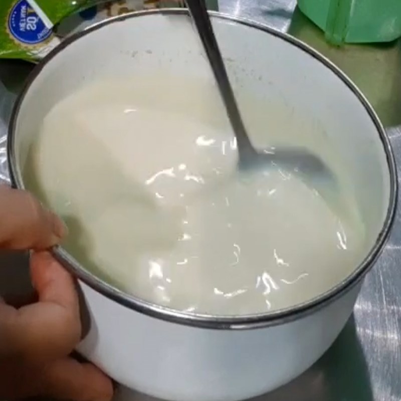 Bước 1 Khuấy hỗn hợp làm sữa chua Sữa chua dưa hấu