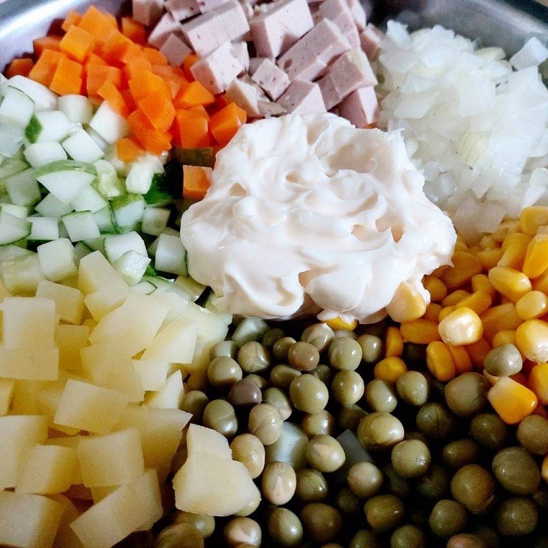 Cách làm Salad Nga: Món ăn đơn giản, đủ chất lại giữ dáng cho chị em văn phòng