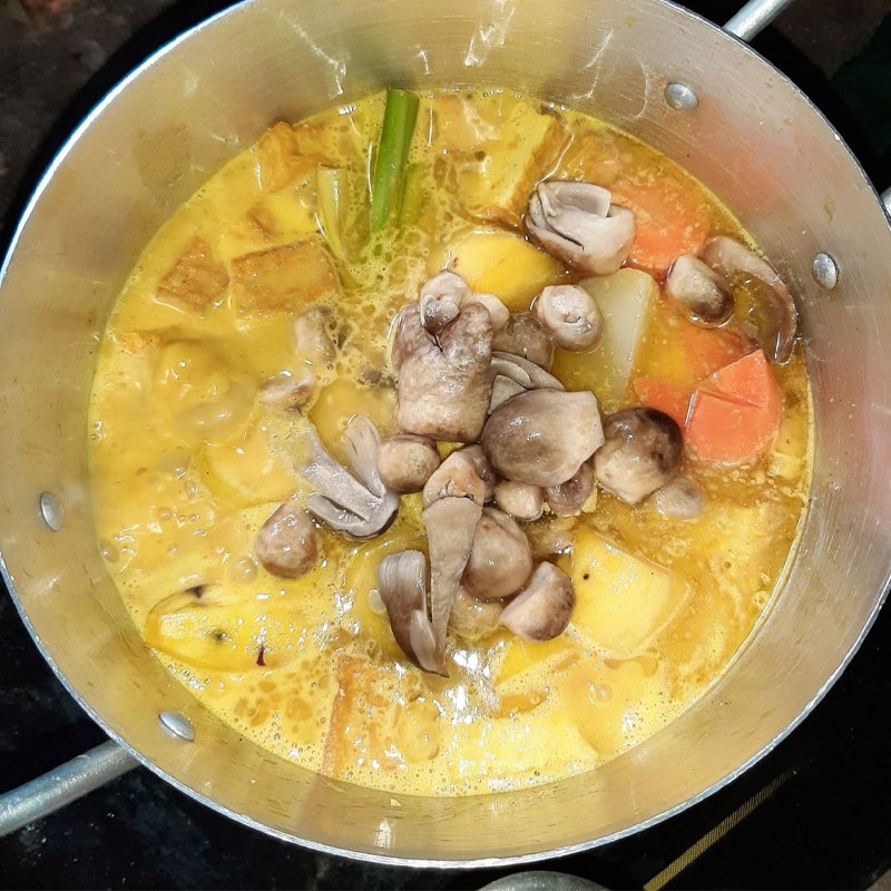 Bước 3 Nấu cà ri chay Cà ri chay (công thức được chia sẻ từ người dùng)