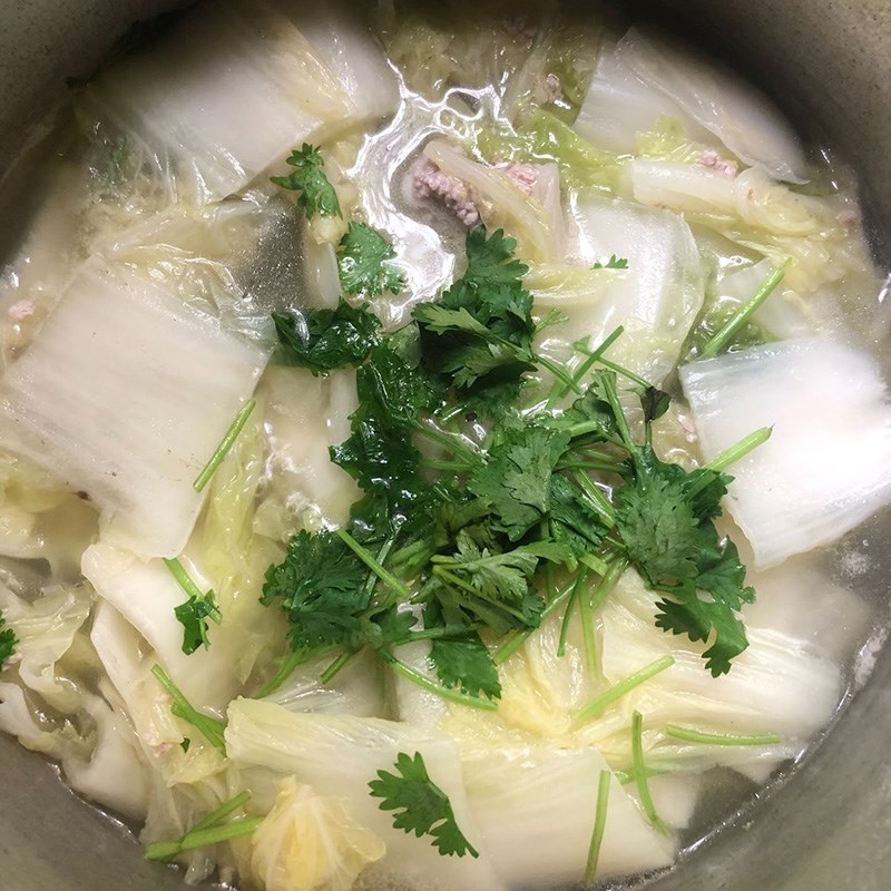 Bước 3 Nấu canh Canh cải thảo thịt bằm