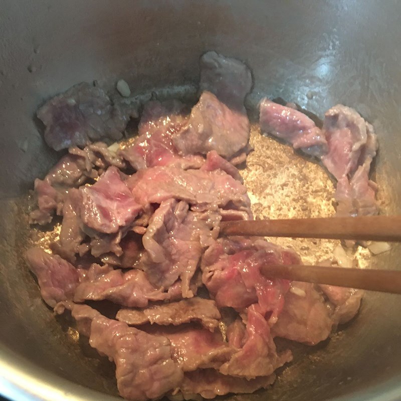 Bước 3 Nấu canh Canh bắp cải thịt bò