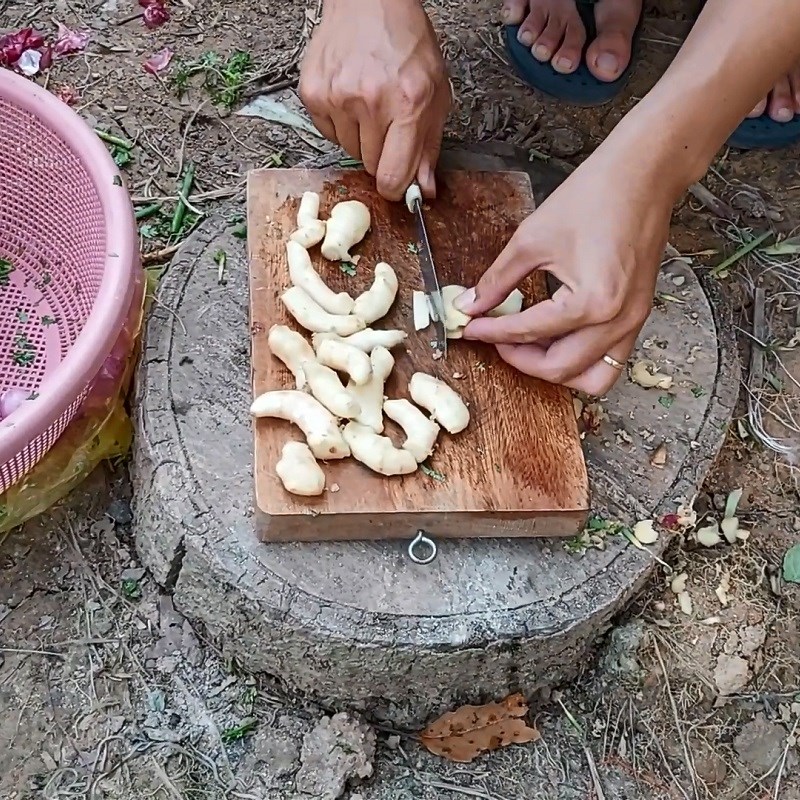 Bước 2 Sơ chế các nguyên liệu khác Cháo cá tra hành gừng