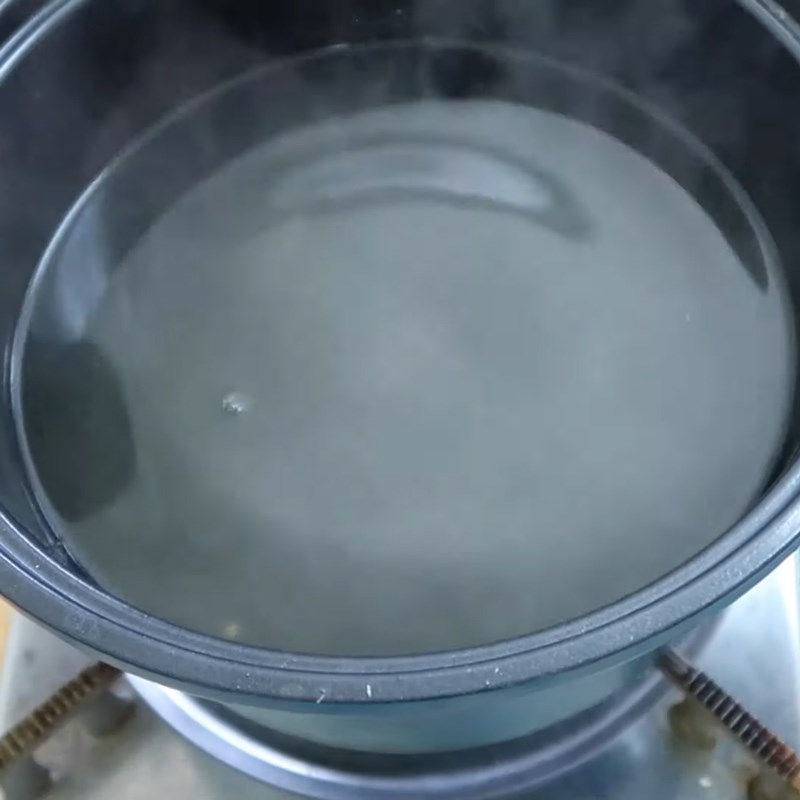 Bước 2 Nấu nước dùng lẩu Lẩu há cảo Hàn Quốc