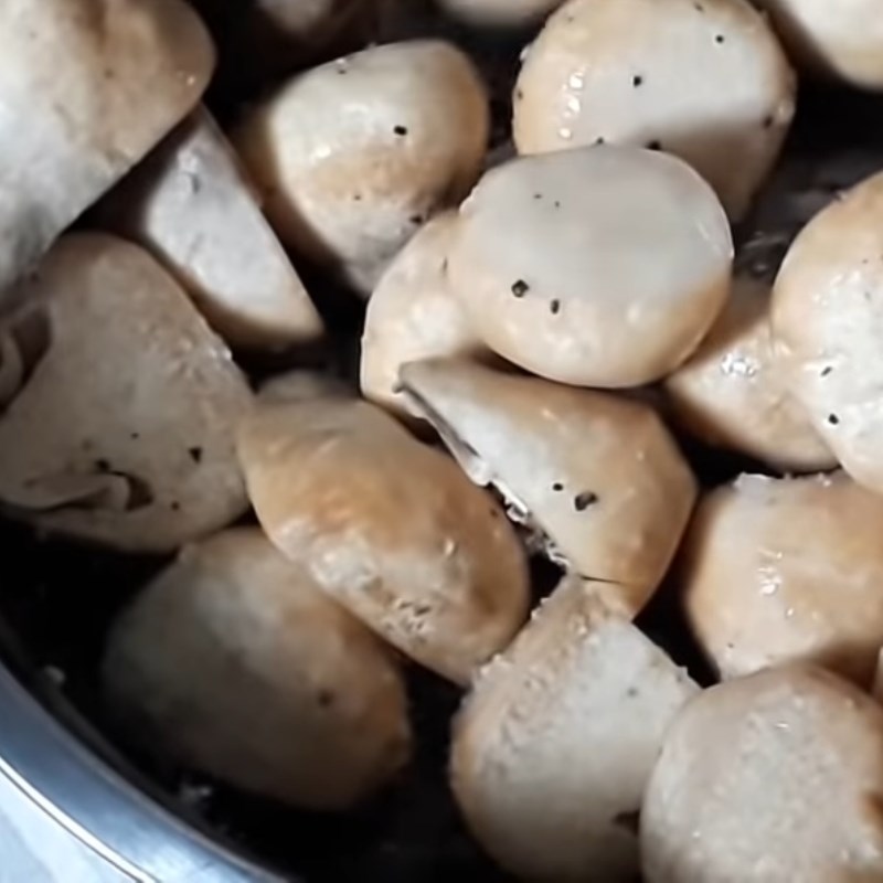 Bước 1 Sơ chế các nguyên liệu Nấm rơm hấp sả đậu hũ
