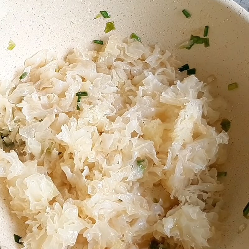 Bước 3 Trộn gia vị nấm tuyết Gỏi nấm tuyết chay cà rốt bắp chuối