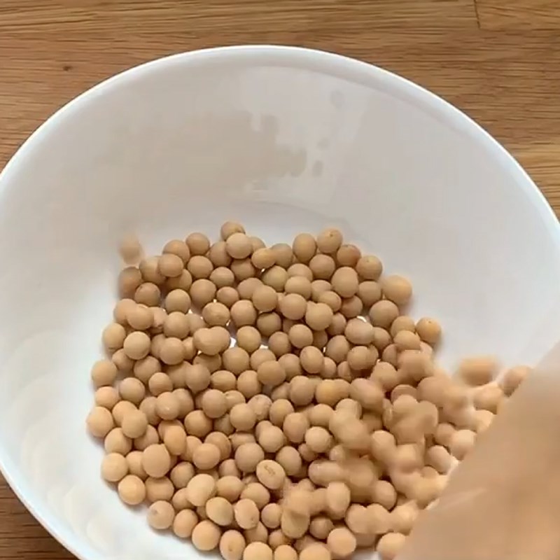 Bước 1 Sơ chế đậu nành Chè đậu nành nước cốt dừa