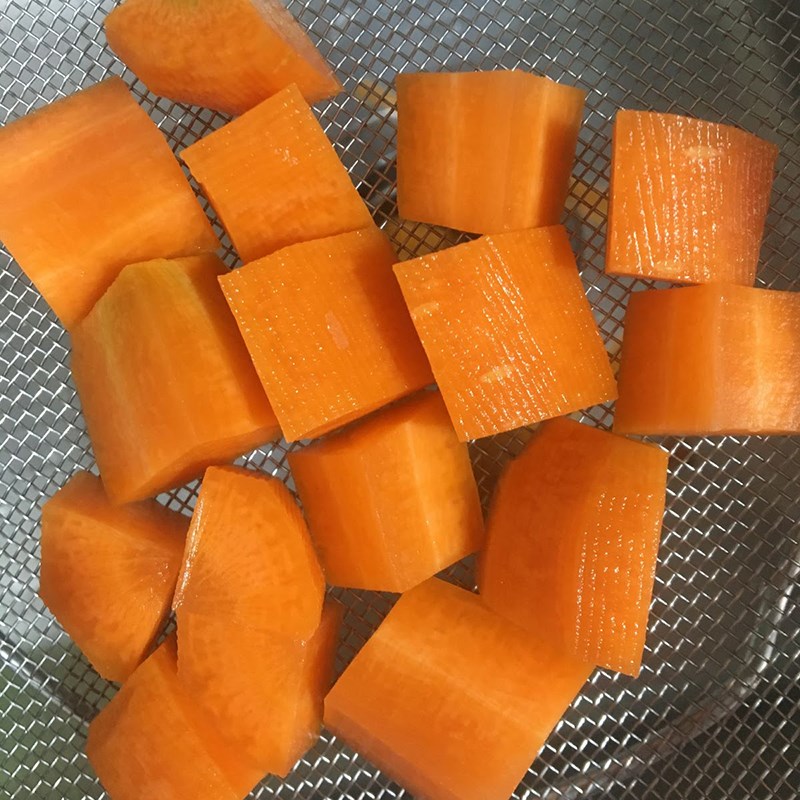 Bước 1 Sơ chế nguyên liệu Cháo cá bớp cà rốt