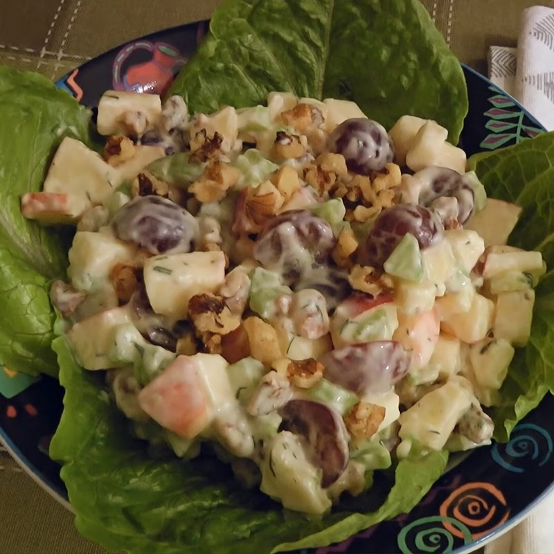 Bước 5 Thành phẩm Salad táo kiểu Mỹ (Waldorf salad)